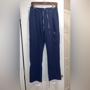 Men’s Figs Navy cargo scrub pants size S